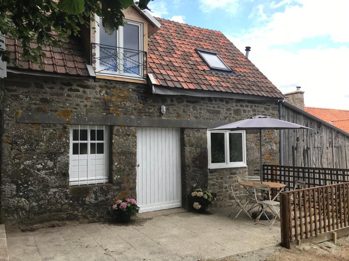 Ferme De Noyes Cottage Sourdeval Екстериор снимка
