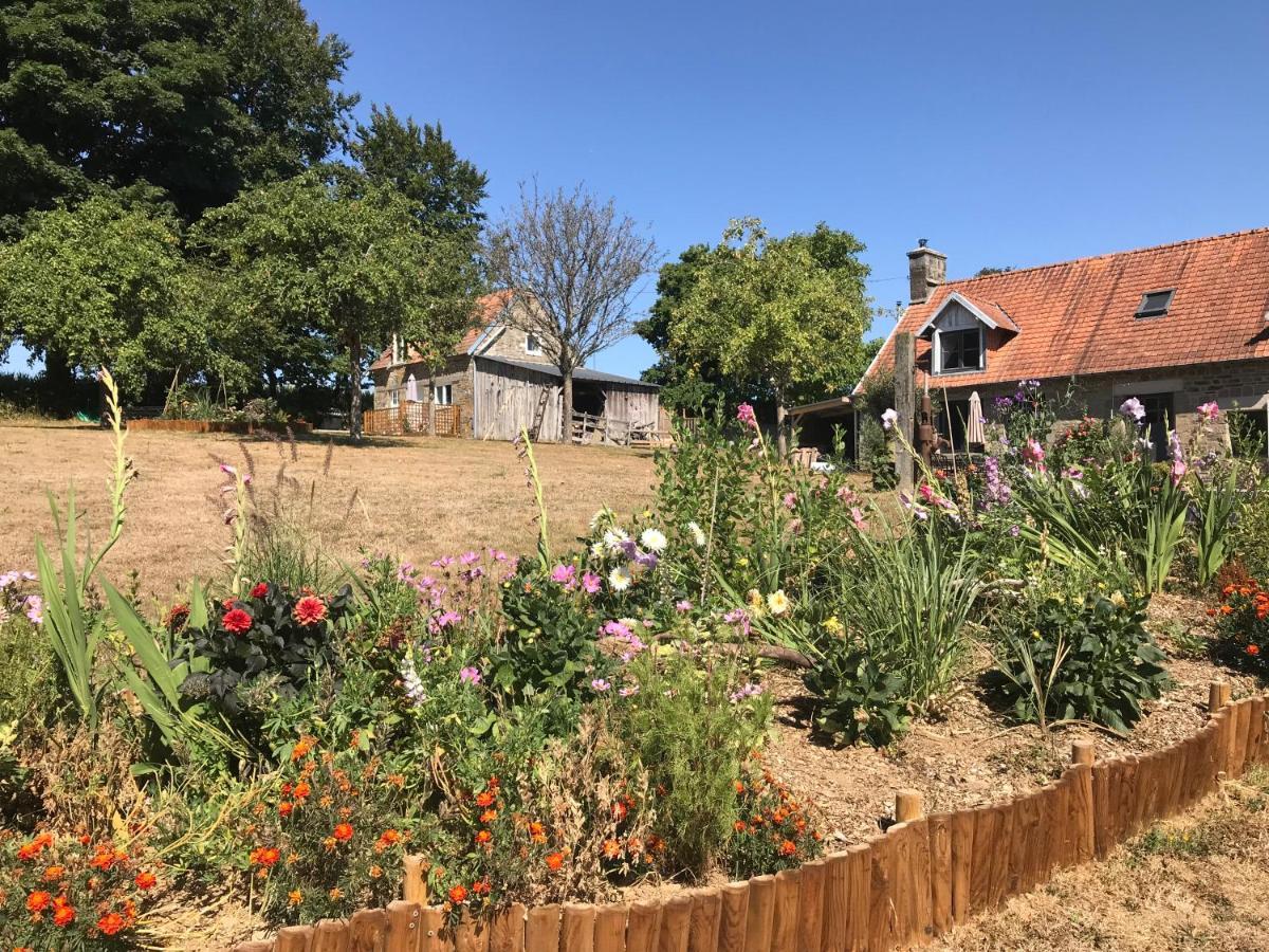 Ferme De Noyes Cottage Sourdeval Екстериор снимка