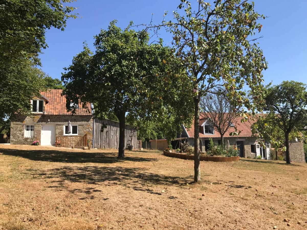 Ferme De Noyes Cottage Sourdeval Екстериор снимка