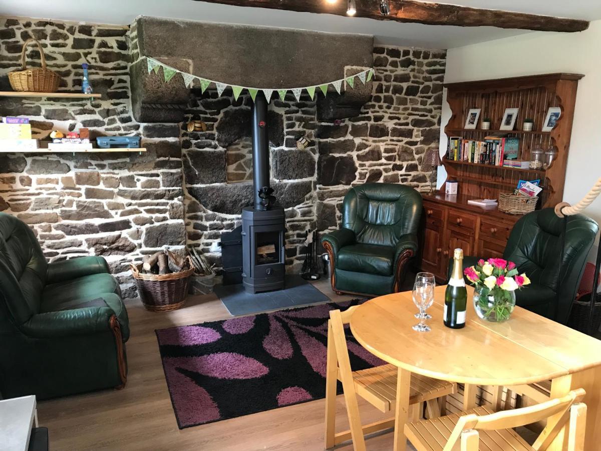 Ferme De Noyes Cottage Sourdeval Екстериор снимка