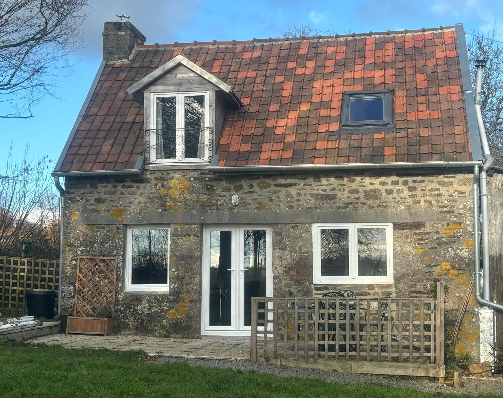 Ferme De Noyes Cottage Sourdeval Екстериор снимка