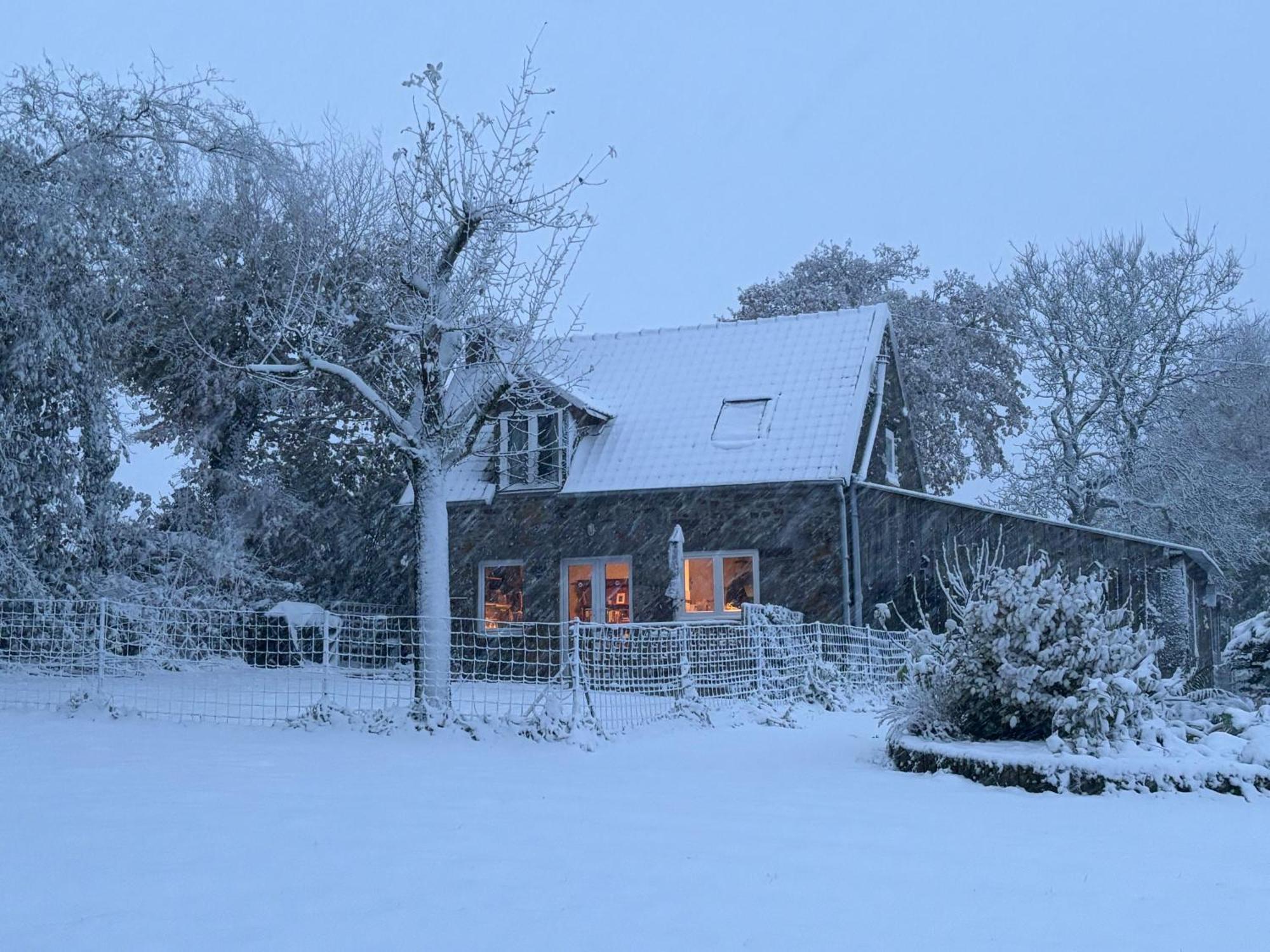 Ferme De Noyes Cottage Sourdeval Екстериор снимка